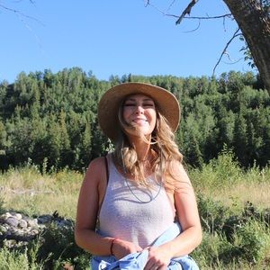 Meet your Posher, Alana